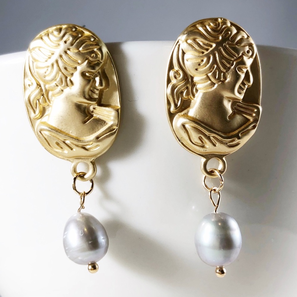 Gold Roman Coin Gray Freshwater Pearl Earrings - Picture 1 of 6